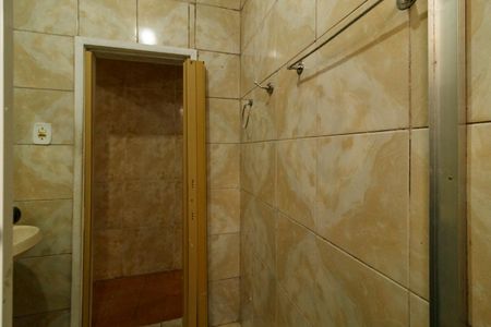 Casa à venda com 50m², 2 quartos e 1 vaga Casa à venda com 50m², 2 quartos e 1 vagaBanheiro