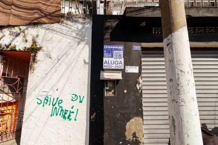 Casa à venda com 50m², 2 quartos e 1 vaga Casa à venda com 50m², 2 quartos e 1 vagaFachada com Plaquinha WPSU-764