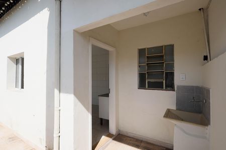 Apartamento para alugar com 65m², 2 quartos e sem vagaQuintal / Área de serviço
