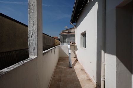 Apartamento para alugar com 65m², 2 quartos e sem vagaQuintal / Área de serviço