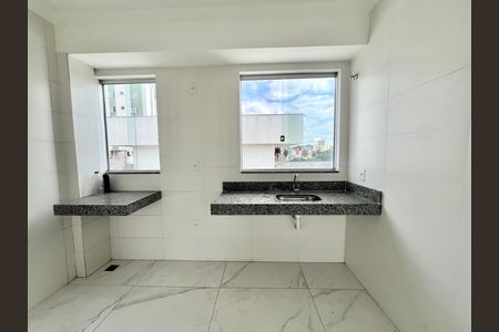 Cozinha de apartamento à venda com 3 quartos, 150m² em Vila Cloris, Belo Horizonte