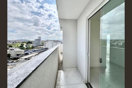 Apartamento à venda com 150m², 3 quartos e 2 vagas Apartamento à venda com 150m², 3 quartos e 2 vagasVaranda