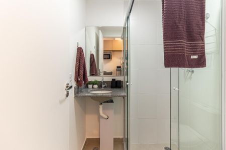 Banheiro de kitnet/studio para alugar com 1 quarto, 20m² em Campos Elíseos, São Paulo