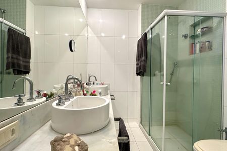 Apartamento à venda com 220m², 3 quartos e sem vaga
