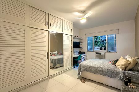 Apartamento à venda com 220m², 3 quartos e sem vaga