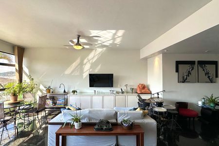 Apartamento à venda com 220m², 3 quartos e sem vaga