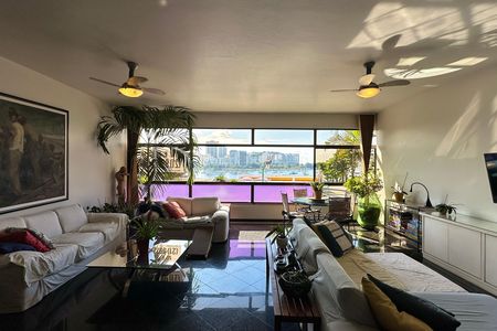 Apartamento à venda com 220m², 3 quartos e sem vaga
