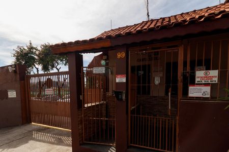 Apartamento à venda com 45m², 2 quartos e 1 vaga Apartamento à venda com 45m², 2 quartos e 1 vagaFachada