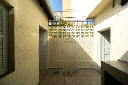 Casa para alugar com 160m², 3 quartos e sem vagaQuintal