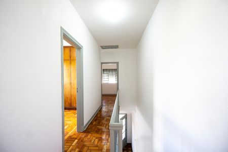 Casa para alugar com 160m², 3 quartos e sem vagaCorredor dos quartos