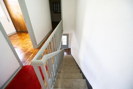 Casa para alugar com 160m², 3 quartos e sem vagaEscada