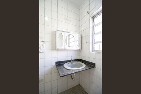Casa para alugar com 160m², 3 quartos e sem vagaBanheiro Banheiro social