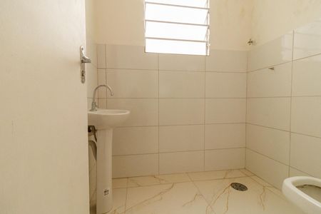Casa para alugar com 60m², 1 quarto e sem vaga Casa para alugar com 60m², 1 quarto e sem vagaBanheiro