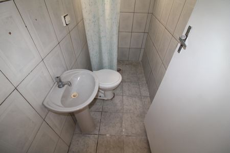 Banheiro de casa para alugar com 1 quarto, 35m² em Casa Verde Baixa, São Paulo