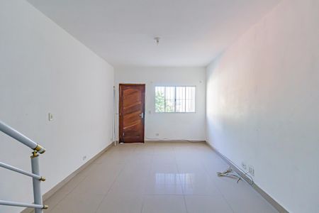 Sala 1 de casa para alugar com 3 quartos, 155m² em Capão Redondo, São Paulo