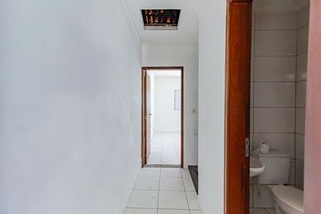 Corredor de casa para alugar com 3 quartos, 155m² em Capão Redondo, São Paulo
