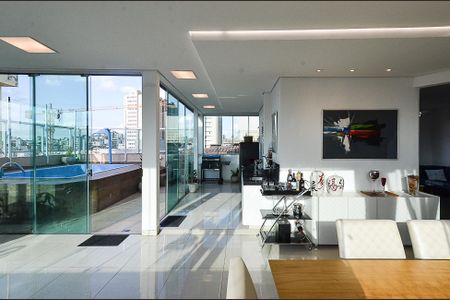 Apartamento à venda com 194m², 3 quartos e 2 vagas
