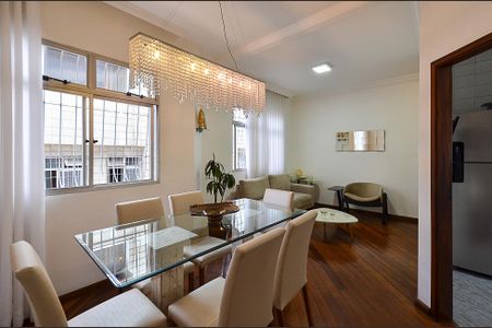 Apartamento à venda com 194m², 3 quartos e 2 vagas