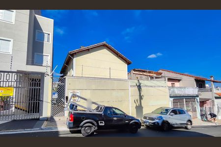 Casa de condomínio à venda com 100m², 3 quartos e 2 vagas Casa de condomínio à venda com 100m², 3 quartos e 2 vagasFachada 2