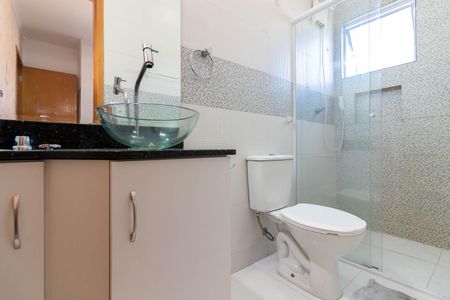 Casa de condomínio à venda com 100m², 3 quartos e 2 vagas Casa de condomínio à venda com 100m², 3 quartos e 2 vagasBanheiro da Suíte 2
