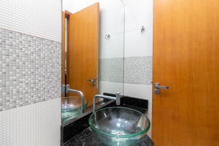 Casa de condomínio à venda com 100m², 3 quartos e 2 vagas Casa de condomínio à venda com 100m², 3 quartos e 2 vagasBanheiro da Suíte 1