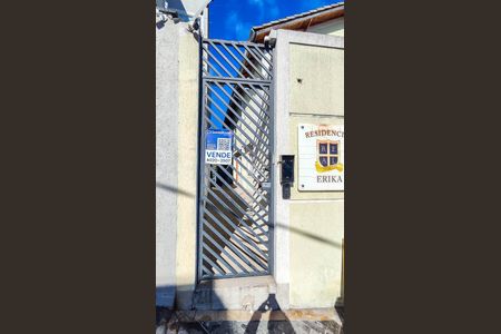 Casa de condomínio à venda com 100m², 3 quartos e 2 vagas Casa de condomínio à venda com 100m², 3 quartos e 2 vagasFachada 2