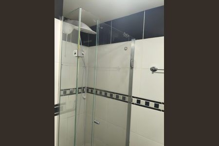 Banheiro de apartamento para alugar com 1 quarto, 40m² em Jardim Botânico, Porto Alegre