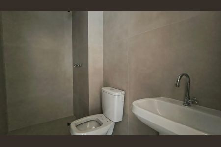 Apartamento para alugar com 148m², 2 quartos e 1 vaga Apartamento para alugar com 148m², 2 quartos e 1 vagaBanheiro da Suíte