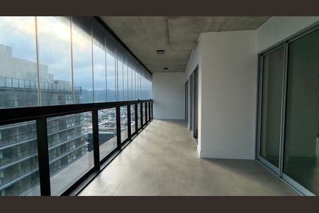 Apartamento para alugar com 148m², 2 quartos e 1 vaga Apartamento para alugar com 148m², 2 quartos e 1 vagaVaranda