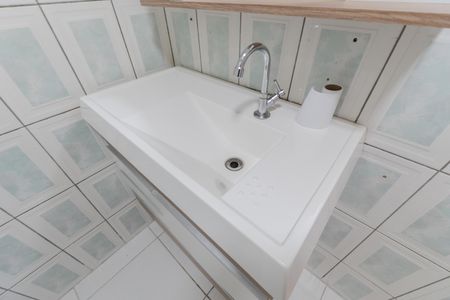 Apartamento para alugar com 66m², 2 quartos e sem vaga Apartamento para alugar com 66m², 2 quartos e sem vagaBanheiro