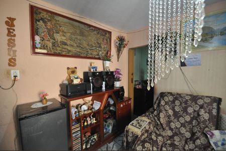 Casa à venda com 68m², 2 quartos e sem vagaSala