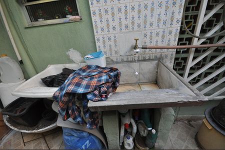Casa à venda com 68m², 2 quartos e sem vagaÁrea de serviço