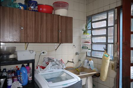 Casa à venda com 110m², 4 quartos e 2 vagasÁrea de serviço