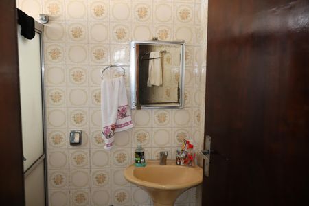 Casa à venda com 110m², 4 quartos e 2 vagasBanheiro suíte
