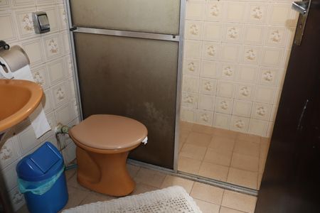 Casa à venda com 110m², 4 quartos e 2 vagasBanheiro superior