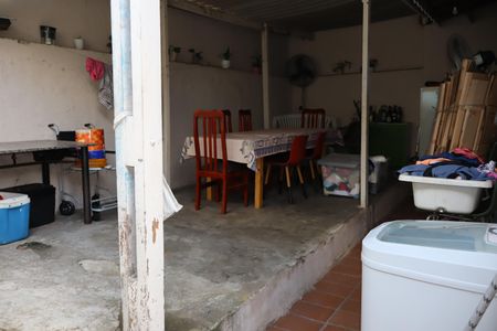 Casa à venda com 110m², 4 quartos e 2 vagasÁrea externa