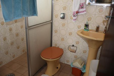 Casa à venda com 110m², 4 quartos e 2 vagasBanheiro suíte
