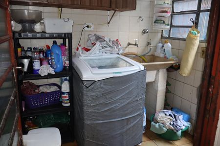 Casa à venda com 110m², 4 quartos e 2 vagasÁrea de serviço