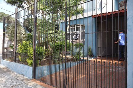 Casa à venda com 110m², 4 quartos e 2 vagasFachada