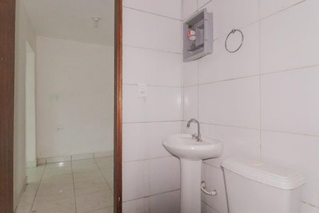 Casa para alugar com 50m², 2 quartos e 1 vaga Casa para alugar com 50m², 2 quartos e 1 vagaBanheiro