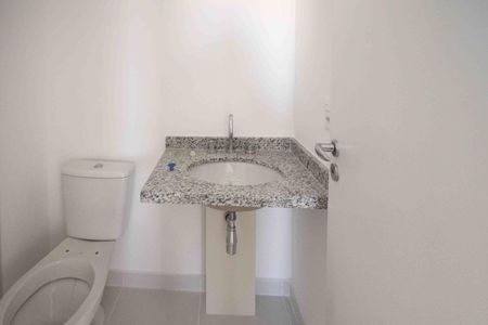 Apartamento para alugar com 58m², 2 quartos e 1 vaga Apartamento para alugar com 58m², 2 quartos e 1 vagaBanheiro da Suíte