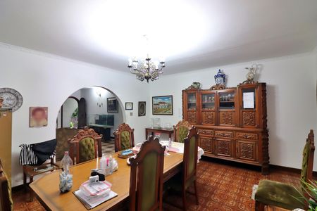 Casa para alugar com 670m², 5 quartos e 6 vagasCozinha 