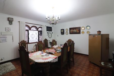 Casa para alugar com 670m², 5 quartos e 6 vagasCozinha 