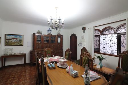 Casa para alugar com 670m², 5 quartos e 6 vagasCozinha 