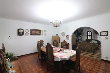 Casa para alugar com 670m², 5 quartos e 6 vagasCozinha 