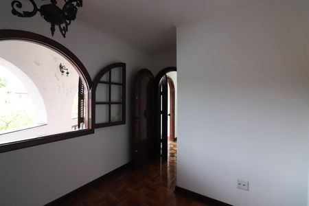 Casa para alugar com 670m², 5 quartos e 6 vagasQuarto 6