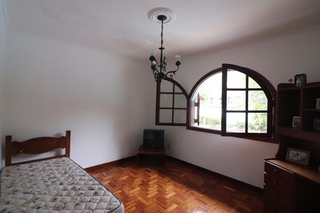 Casa para alugar com 670m², 5 quartos e 6 vagasQuarto 3