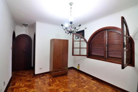 Casa para alugar com 670m², 5 quartos e 6 vagasQuarto 2 - Suíte