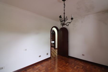 Casa para alugar com 670m², 5 quartos e 6 vagasQuarto 4