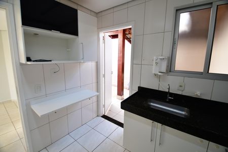 Casa de condomínio à venda com 101m², 3 quartos e 2 vagasCozinha